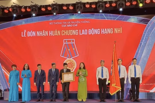 Cục Báo chí kỷ niệm 20 năm thành lập và đón nhận Huân chương Lao động hạng Nhì