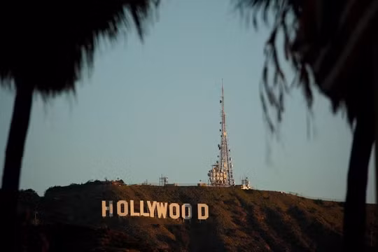 Các nhà biên kịch Hollywood đình công đòi tăng lương