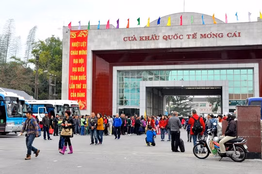 Bài 2: Chuyển đổi cơ cấu phát triển kinh tế từ "nâu" sang "xanh"
