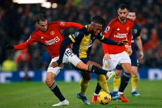 MU thua thảm ngay tại Old Trafford trước Bournemouth