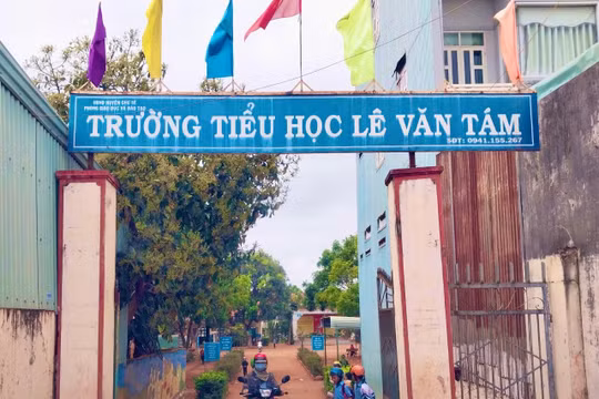 Gia Lai: Ba năm chi sai, một trường tiểu học phải trả lại hơn 140 triệu đồng cho phụ huynh