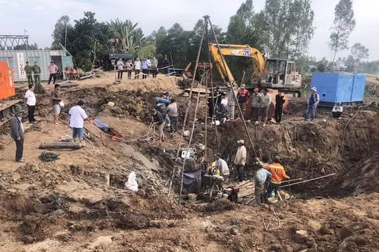 Vụ bé trai rơi xuống cột bê tông ở Đồng Tháp: Trách nhiệm thuộc về ai?