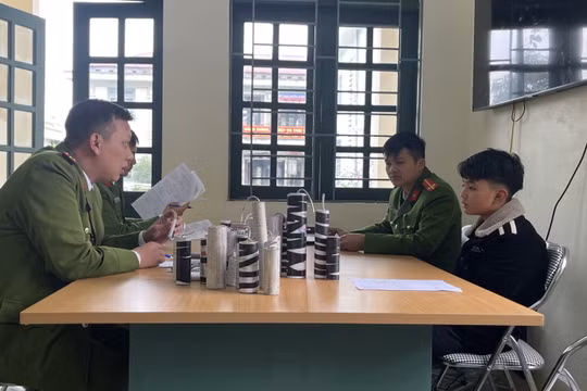 Lào Cai: Phát hiện một học sinh THCS tự làm pháo nổ bán cho bạn