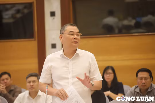 Vụ Việt Á: Vì sao một số lãnh đạo cùng nhận tiền nhưng bị truy tố các tội danh khác nhau?