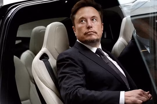 Tỷ phú Musk nói từng ngăn Ukraine sử dụng Stalink để tấn công tàu chiến Nga