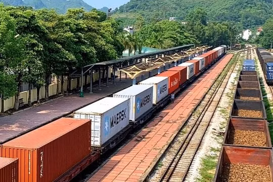 Thiếu đầu máy, toa xe phục vụ hoạt động vận tải từ năm 2024
