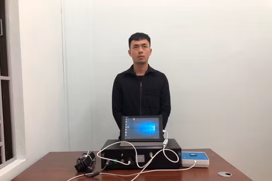 Gia Lai: Thanh niên sử dụng thiết bị phát tin nhắn rác có nội dung khiêu dâm để lừa đảo
