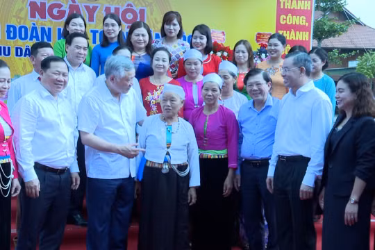 Tổng Kiểm toán nhà nước tham dự Ngày hội Đại đoàn kết toàn dân tộc tại tỉnh Hòa Bình