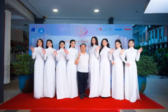 Nhà thiết kế Việt Hùng dành trọn tâm huyết cho cuộc thi Hoa khôi Sinh viên Việt Nam 2023