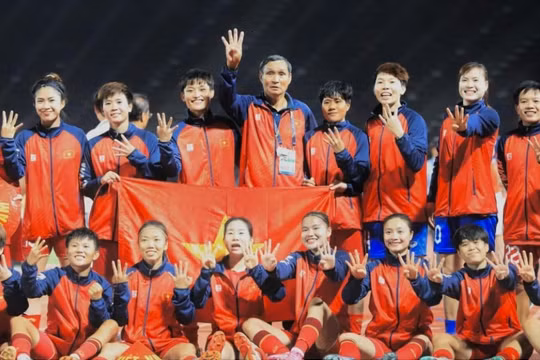 HLV Mai Đức Chung chia sẻ gì sau kỳ tích 4 lần vô địch SEA Games?