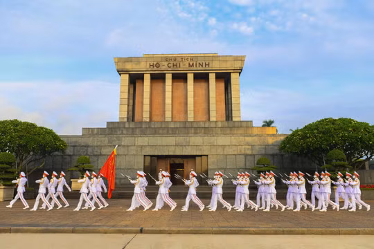 Những người con ưu tú, vinh dự được canh giấc ngủ cho Người