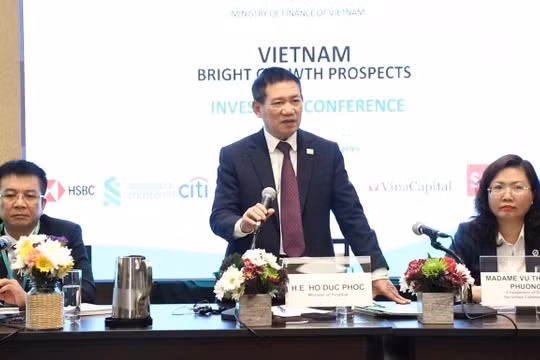 Việt Nam quyết nâng hạng thị trường chứng khoán sẽ có lợi ích gì?