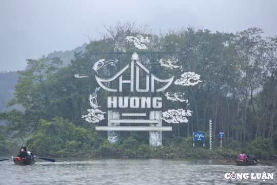 Không để biến tướng tín ngưỡng tại lễ hội thành dịch vụ mang tính trục lợi