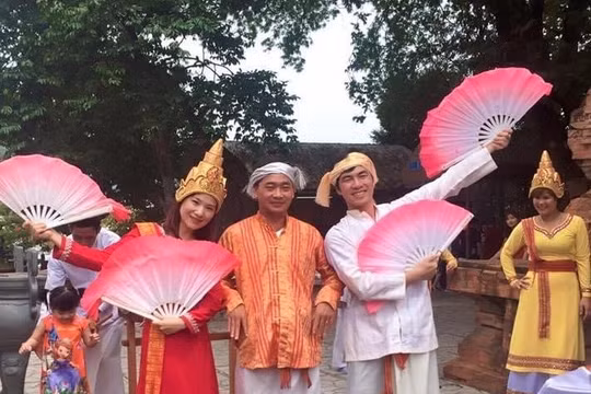 Khánh Hòa đậm không khí Tết Việt
