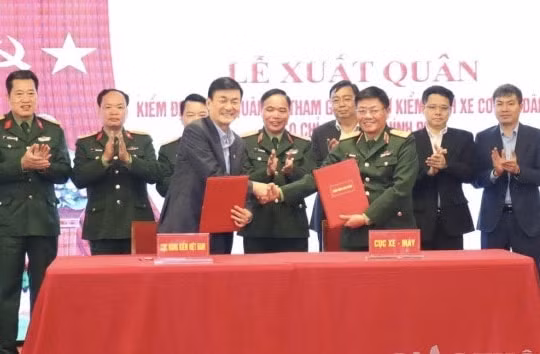 40 kiểm định viên quân sự được điều động hỗ trợ các trung tâm đăng kiểm xe cơ giới dân sự