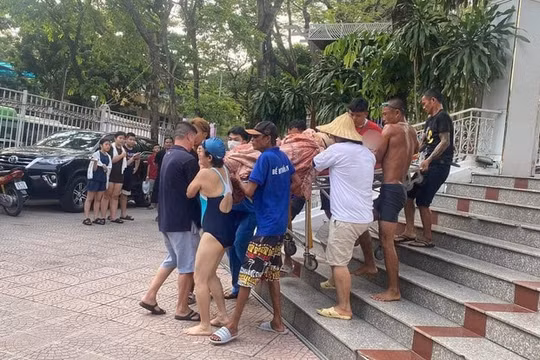 Hà Nội: Nam thanh niên tử vong khi tắm ở bể bơi