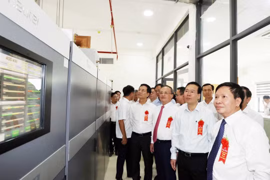 Đưa làn sóng phát thanh vươn xa tới đồng bào, chiến sỹ khu vực Nam Trung bộ và quần đảo Trường Sa