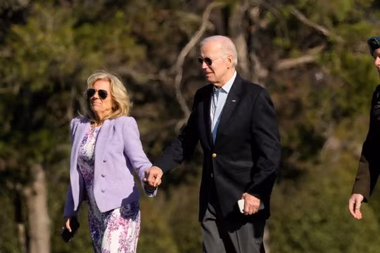 Vợ chồng Tổng thống Biden báo cáo thu nhập 580.000 USD vào năm 2022