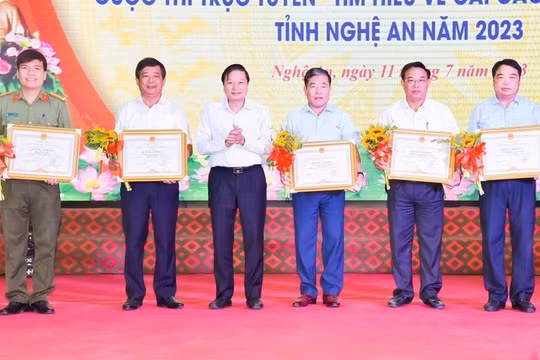 Nghệ An trao 73 giải thưởng Cuộc thi trực tuyến “Tìm hiểu về Cải cách hành chính” năm 2023