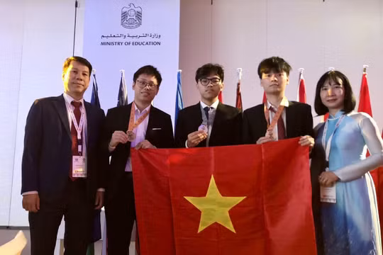 Việt Nam đoạt 3 Huy chương Olympic Sinh học quốc tế năm 2023