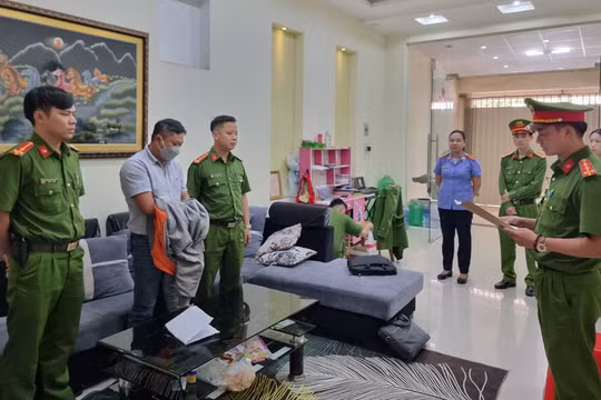 Bắt tạm giam Phó Giám đốc và nhân viên Trung tâm Đăng kiểm Lâm Đồng