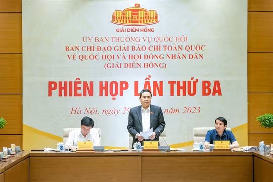 Sớm hoàn thành công tác tổ chức trao Giải báo chí về Quốc hội và Hội đồng Nhân dân