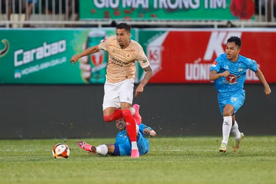 Công an Hà Nội thắng đậm Hoàng Anh Gia Lai ở V.league 2023/24