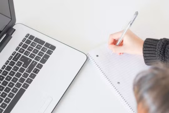 Các nhà báo có nên viết miễn phí không?