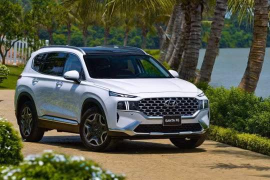 Triệu hồi Hyundai SantaFe và Elantra tại Việt Nam để gia cố dây đai an toàn