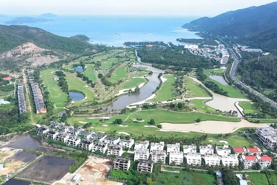 Cử tri kiến nghị sớm ban hành kết luận dự án Khu du lịch và giải trí Sông Lô