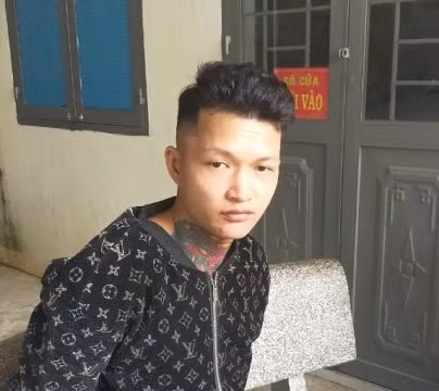 Đâm trọng thương hàng xóm rồi mang theo hung khí bỏ trốn