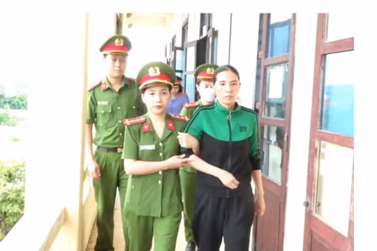 Khởi tố kế toán xã thu tiền đấu giá đất chi tiêu vào mục đích cá nhân