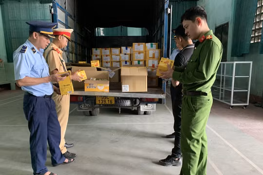 Bắc Giang: Phát hiện hơn 1.000 bánh trung thu nhập lậu, chuẩn bị "tuồn" ra thị trường