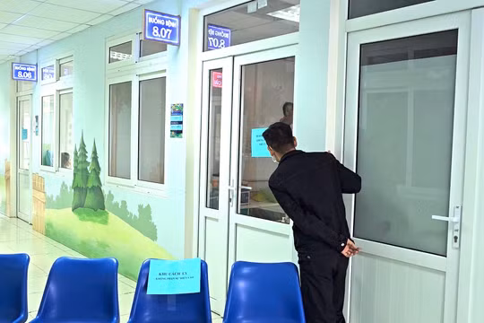 "Chúng tôi thực sự mệt mỏi và thương con rất nhiều"