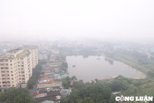 Hà Nội: Vì sao sương mù dày đặc vào sáng sớm?