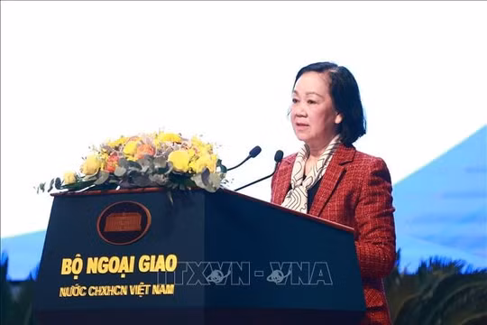 Tiếp tục đẩy mạnh công tác xây dựng, chỉnh đốn Đảng trong ngành Ngoại giao