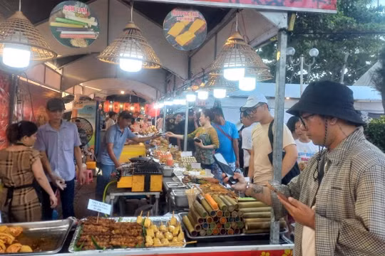 Hội tụ đặc sản 3 miền tại Lễ hội ẩm thực Biển Nha Trang - Khánh Hòa 2023
