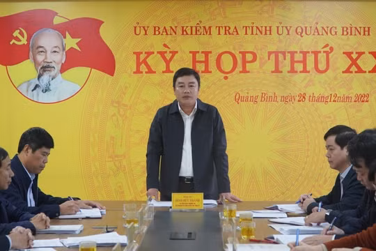 Để xảy ra hàng loạt sai phạm, nhiều lãnh đạo huyện Tuyên Hóa bị kỷ luật khiển trách
