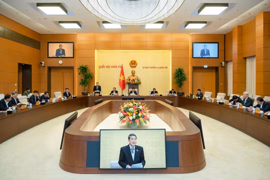 Lấy phiếu tín nhiệm các chức danh do Quốc hội bầu hoặc phê chuẩn tại Kỳ họp thứ 6