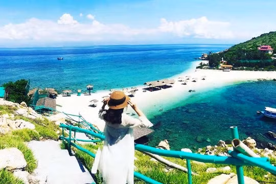 Việt Nam góp 2 địa điểm trong Top 10 bãi biển nổi tiếng nhất thế giới