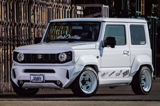 Suzuki Jimny trông hầm hố hơn khi trang bị gói độ đến từ hãng ESB