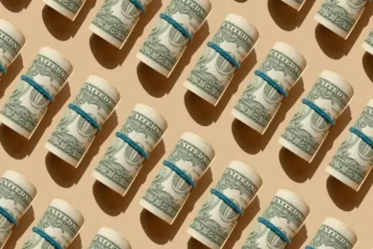 Tỷ giá USD/VND có thể đạt 26.000 đồng, lãi suất nguy cơ tăng trở lại