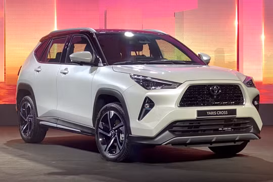 Toyota Yaris Cross ra mắt tại Việt Nam, giá từ 730 triệu đồng