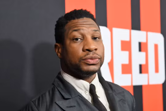 Jonathan Majors kiếm bộn tiền nhờ 'Avengers 5'