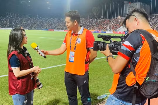 Tác nghiệp tại SEA Games 32: Chưa bao giờ là dễ dàng...