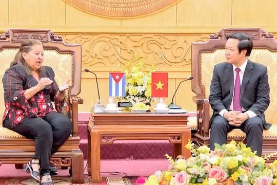 Lãnh đạo tỉnh Ninh Bình tiếp xã giao Tổng Thư ký Hội Liên hiệp Phụ nữ Cuba