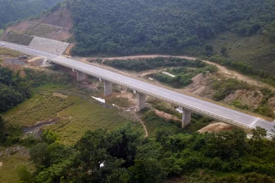 Điều chỉnh chủ trương đầu tư dự án cải tạo, mở rộng Quốc lộ 2