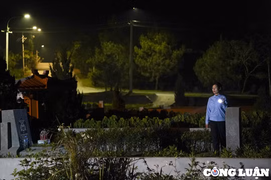 Câu chuyện người phụ nữ 10 năm làm bảo vệ cho người chết