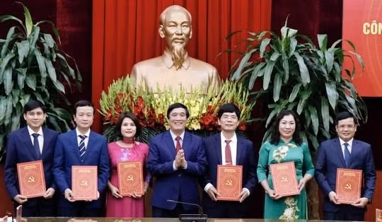 Phú Thọ: Công bố các Quyết định về công tác cán bộ