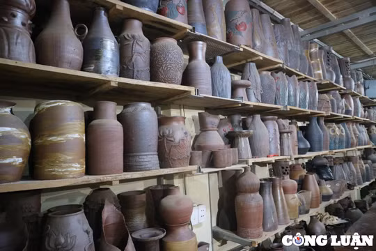 Gốm Hương Canh: Bản sắc mới làm tăng thêm sự hấp dẫn của sản phẩm làng nghề